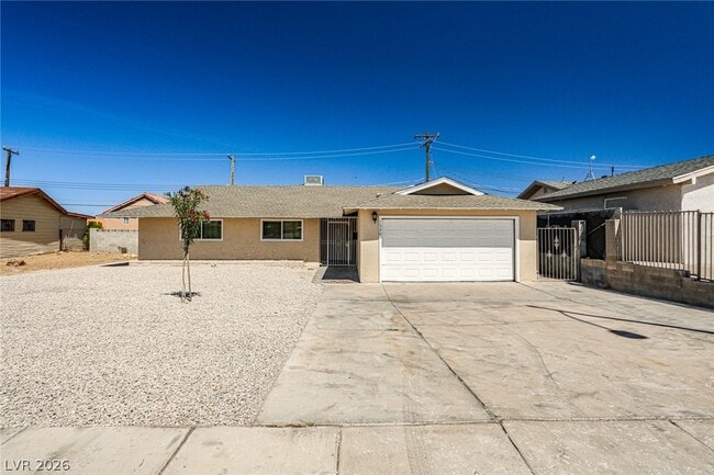 Photo - 1320 Robin St