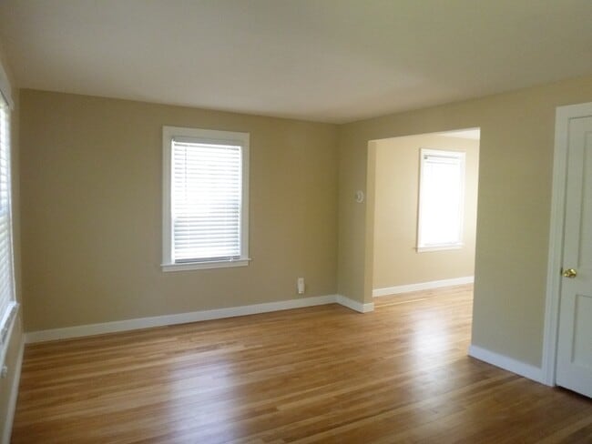 130 Uncatena Ave