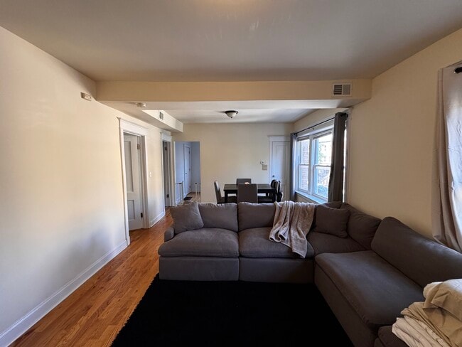 Photo - 1544 N Kedzie Ave Apartments