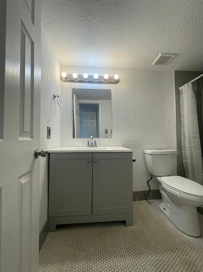 Photo - 651 NW 42nd Ct Unit 118