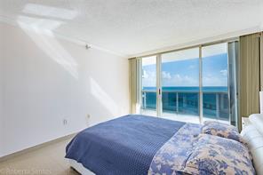 Photo - 16829 Collins Ave