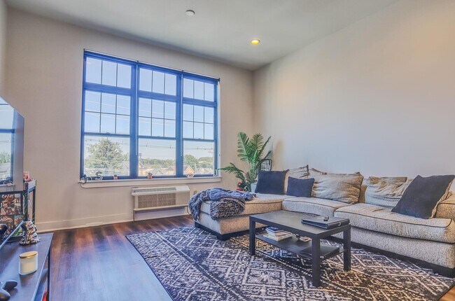 Photo - 110 Market St Unidad 204