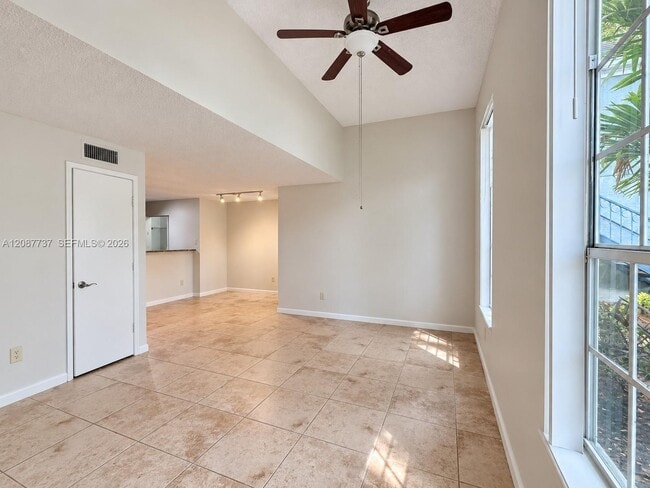 Photo - 1275 Crystal Way Unit E