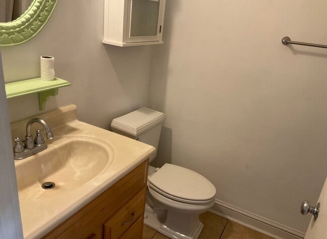 Photo - 1 Bed 1 Bath in Duckpond