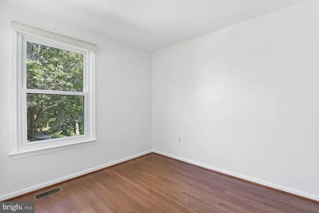10606 Tuppence Ct