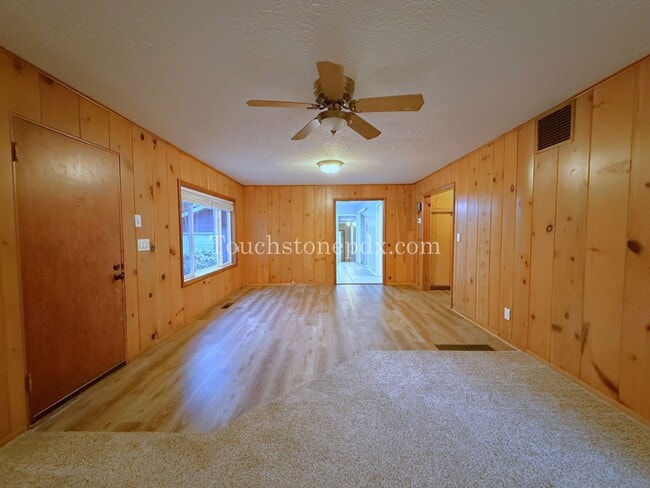 Photo - Bright Milwaukie Home with Deck and Large Yard!