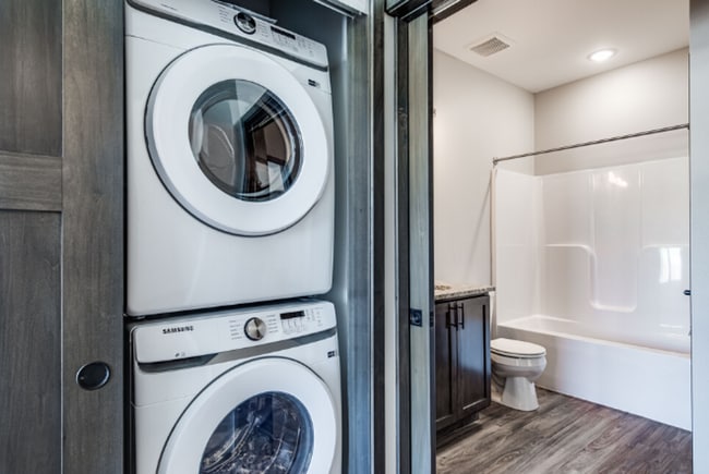 Photo - Mill City - Bldg. 02