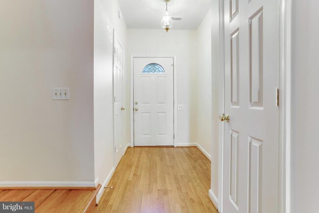 Photo - 7170 Westfield Ct