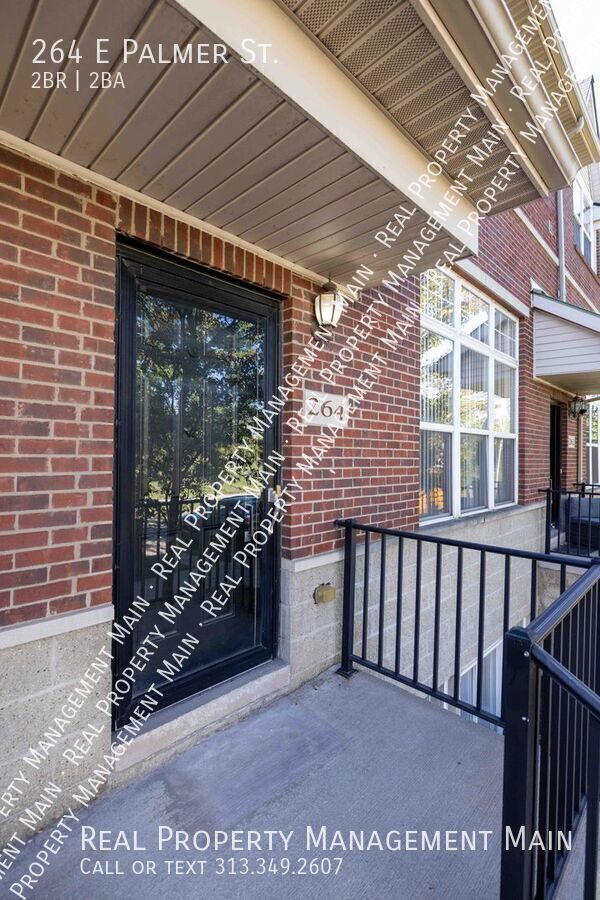 Photo - 264 E Palmer St