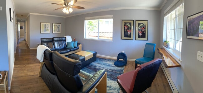 Photo - 317 E 13th St