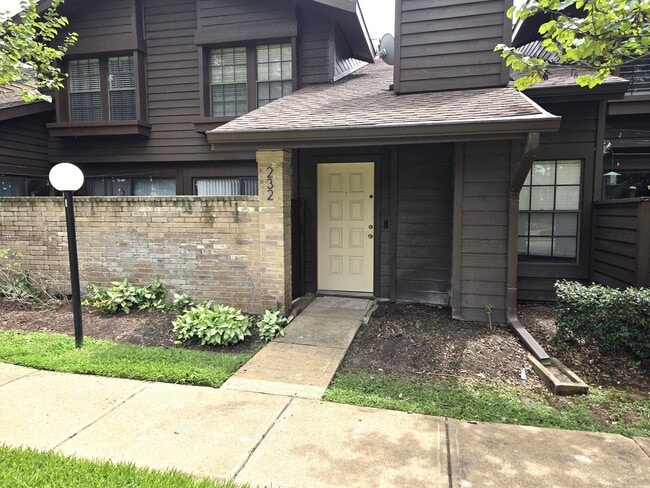 Building Photo - 2611 Grants Lake Blvd Unit 232