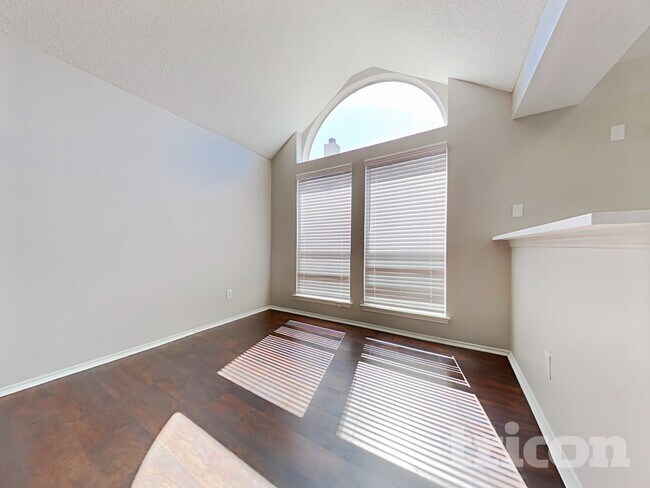 Photo - 1625 Meadow Lark Ln