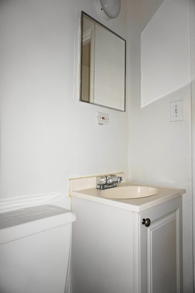 Photo - 2 Bedroom Townhome in Hampden with Den - Close to The Avenue!