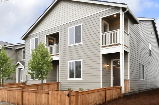 Building Photo - For rent Rental