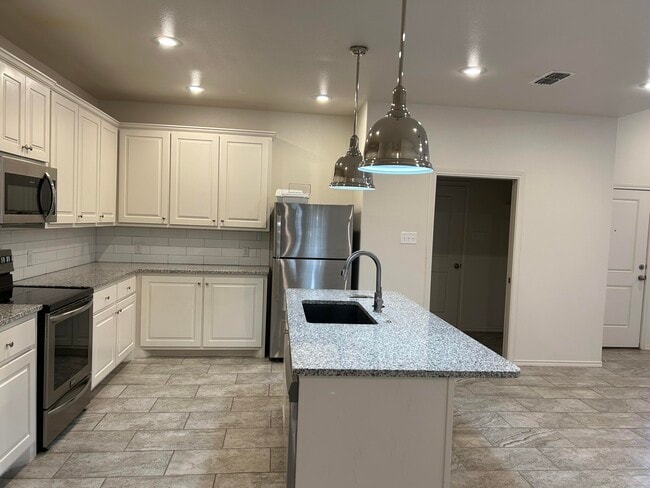 Photo - 11605 Evanston Ave