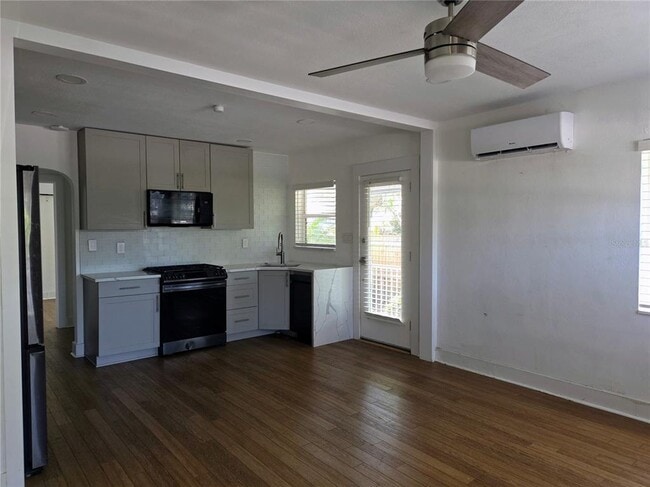 Photo - 857 22nd Ave N