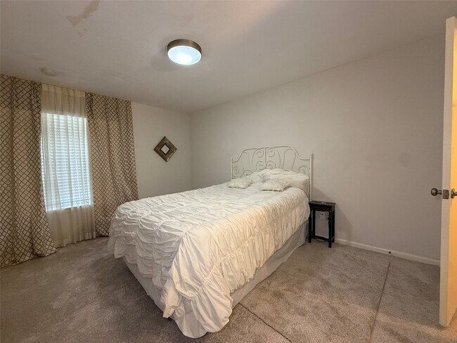 845 Augusta Dr Unit 11
