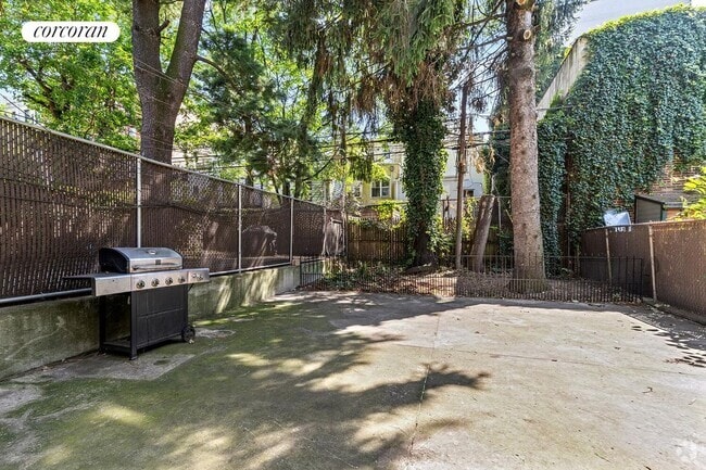 Building Photo - 210 7th St Rental