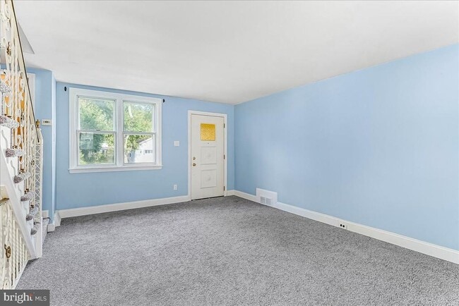 Photo - 324 W Rively Ave