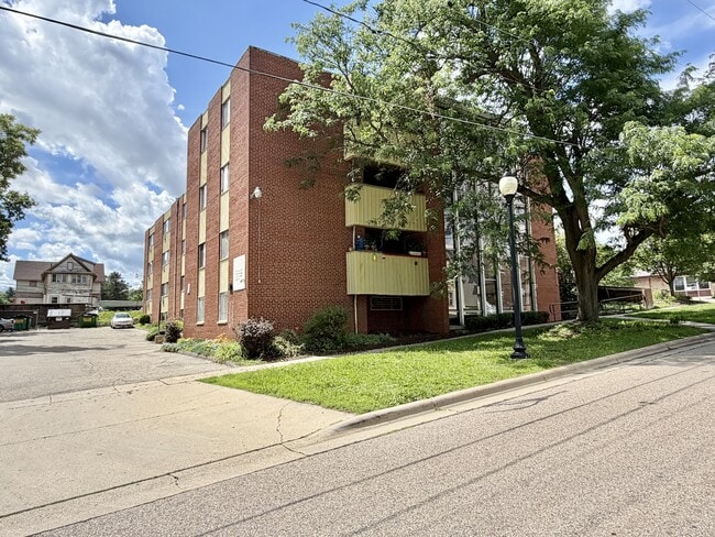 Building Photo - 430 Harrison Ave