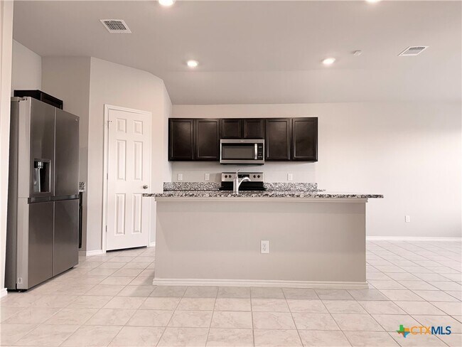 Photo - 5700 Great Divide Rd