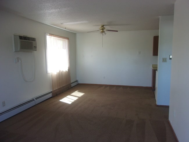 Photo - Edgewood Apartments