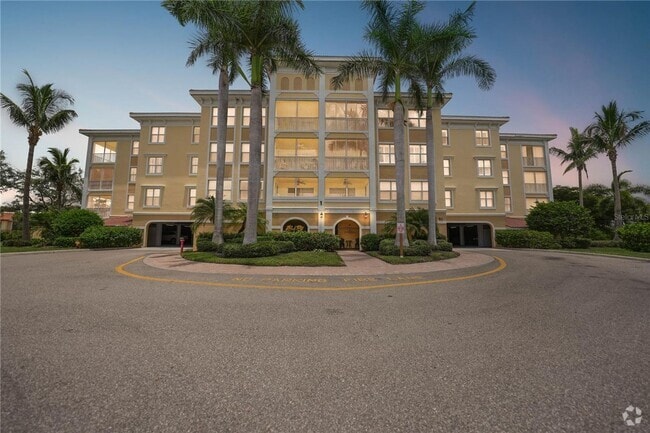 Building Photo - 255 West End Dr Rental