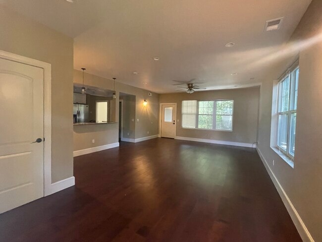 Livingroom - 1609 W 4th St