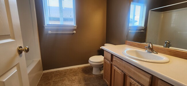 Photo - 468 N River Rock Dr House