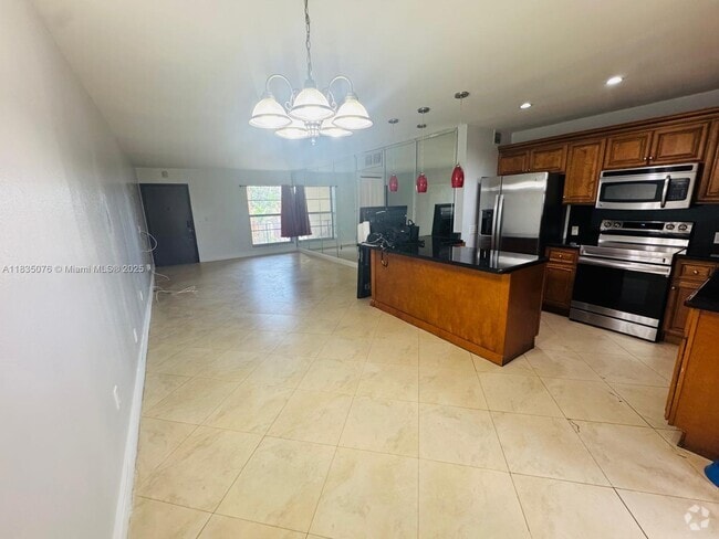 Building Photo - 10850 W Flagler St Unit D315 Rental