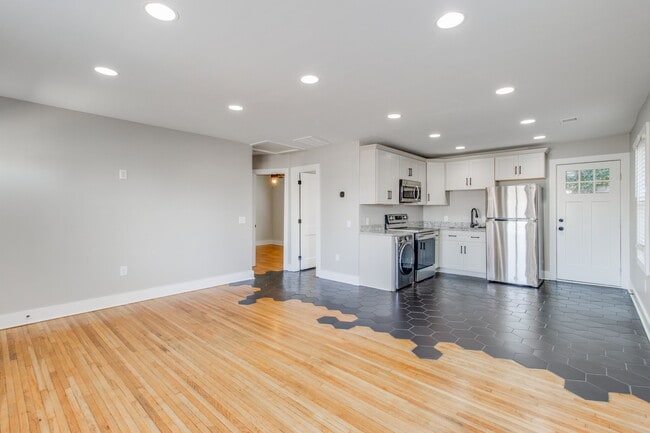 Photo - 2311 Bull St