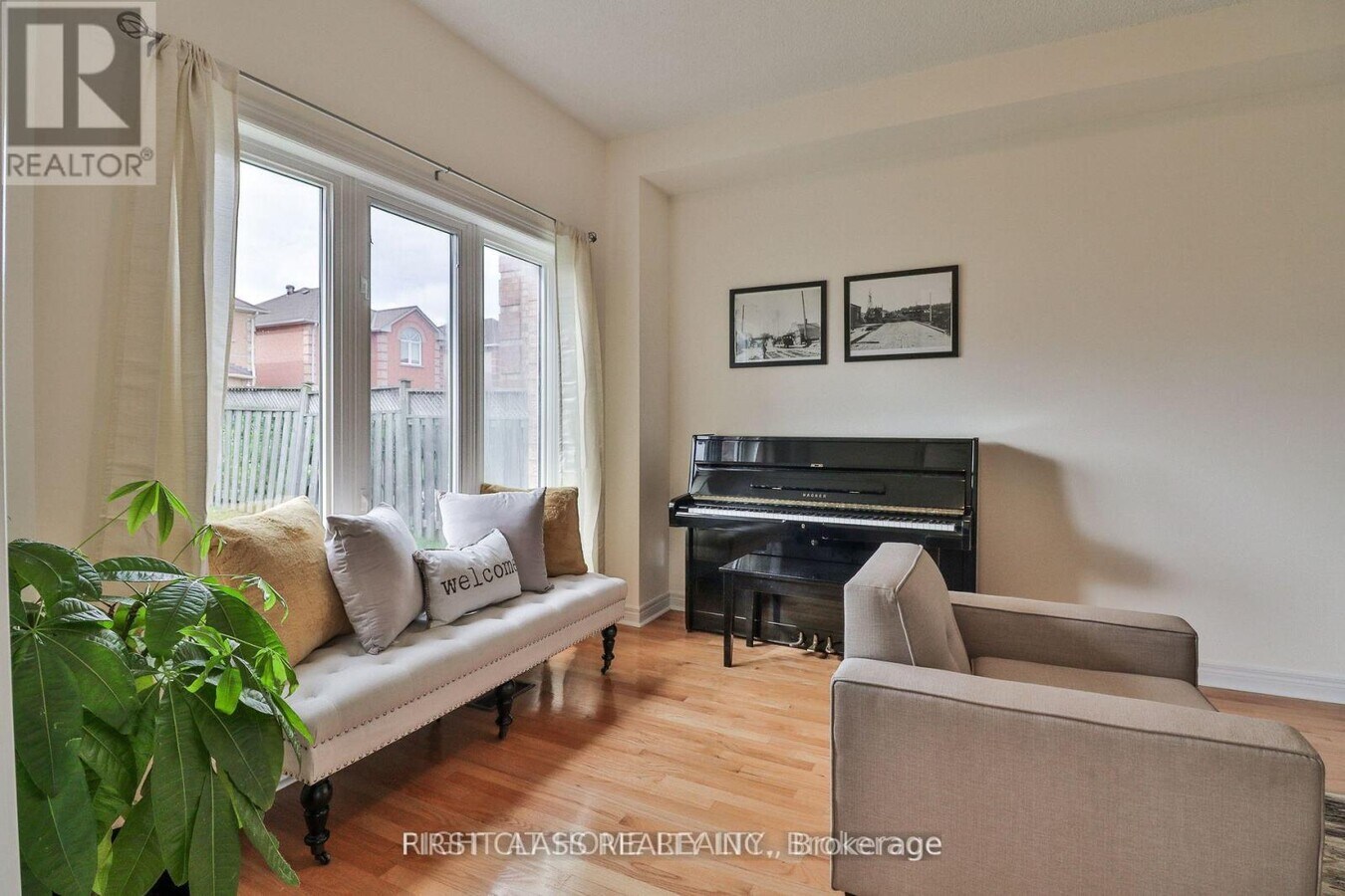 Photo - 15 Avenida St