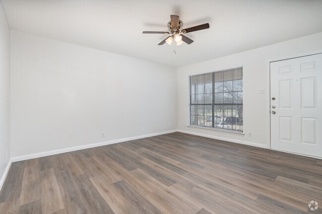 2BR, 1BA - 850F - Living Room - The Dominion Apartments
