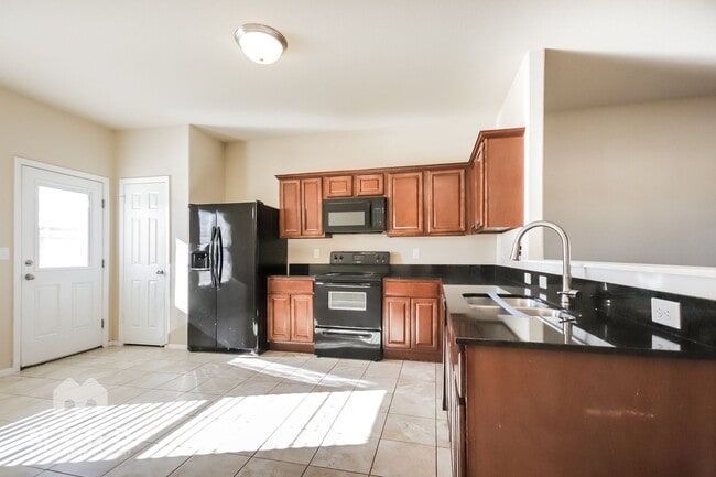 Photo - 1111 Musket St