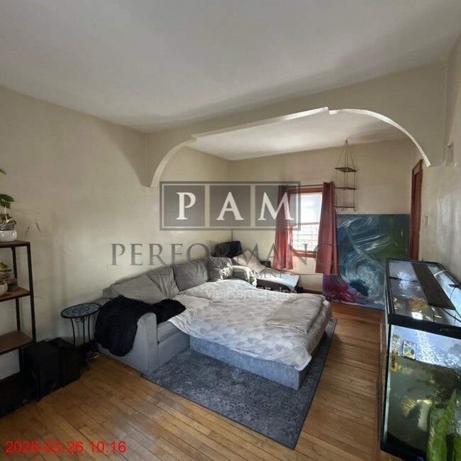 Photo - 2442 N Bremen St