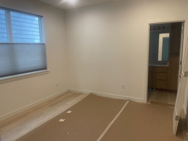 Photo - 322 Talent Ave