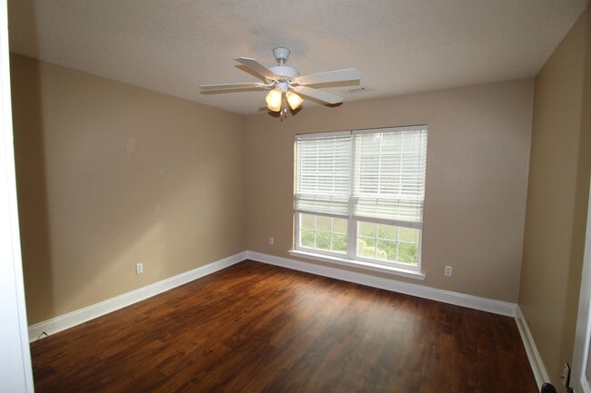 Photo - 1479 Crossway Cottages Ln
