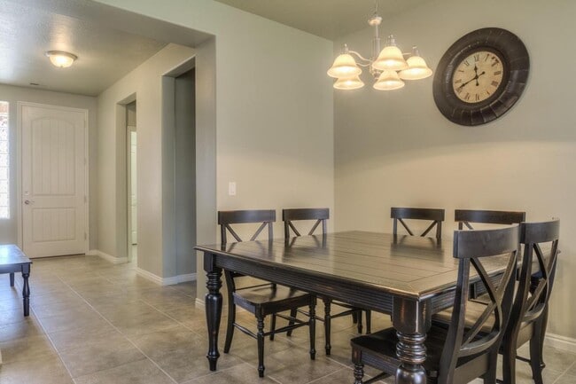 Photo - Beautiful Coral Canyon Home