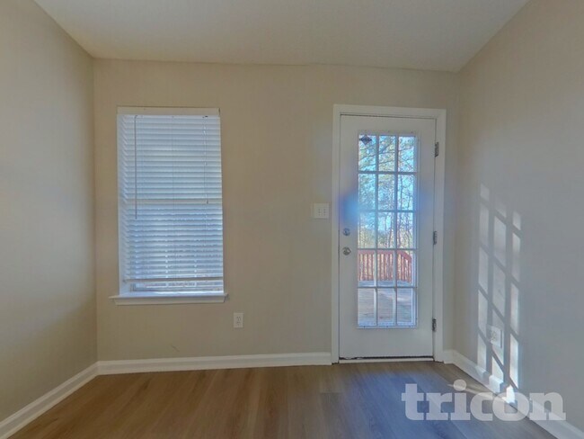 Photo - 6402 Hillview Ln