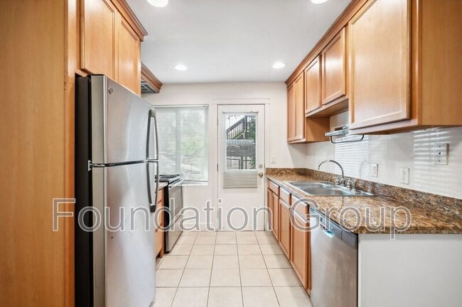 Photo - 118 12th Ave E