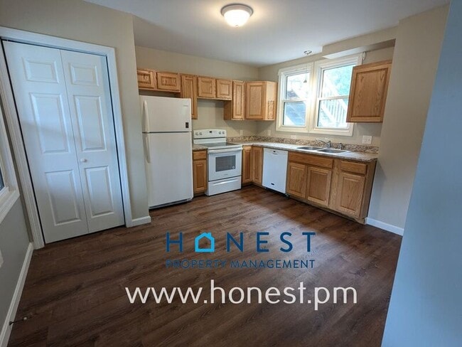46 Oak St Unit 1