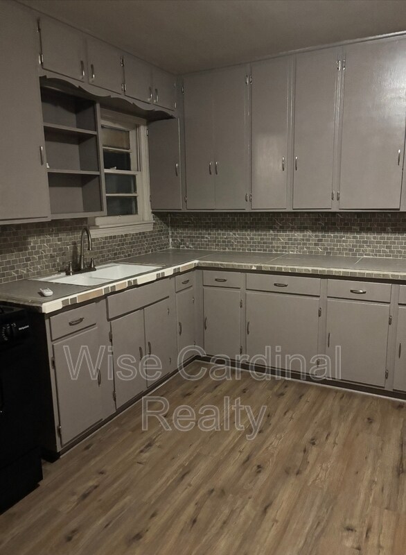 Photo - 124 S Avenue P