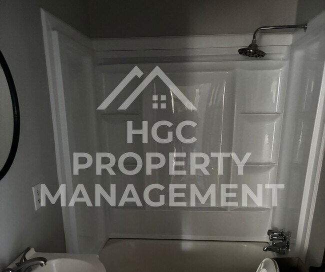 Photo - 216 N 5th Ave