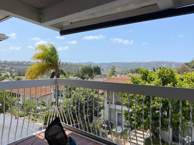 Building Photo - 2333 Caringa Way Unit 31 Rental