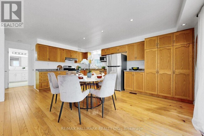 Photo - 941 Lake Dr N