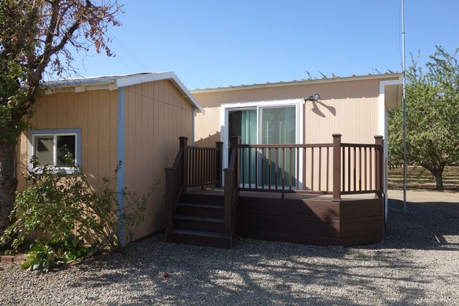 Photo - 32200 Russell Blvd