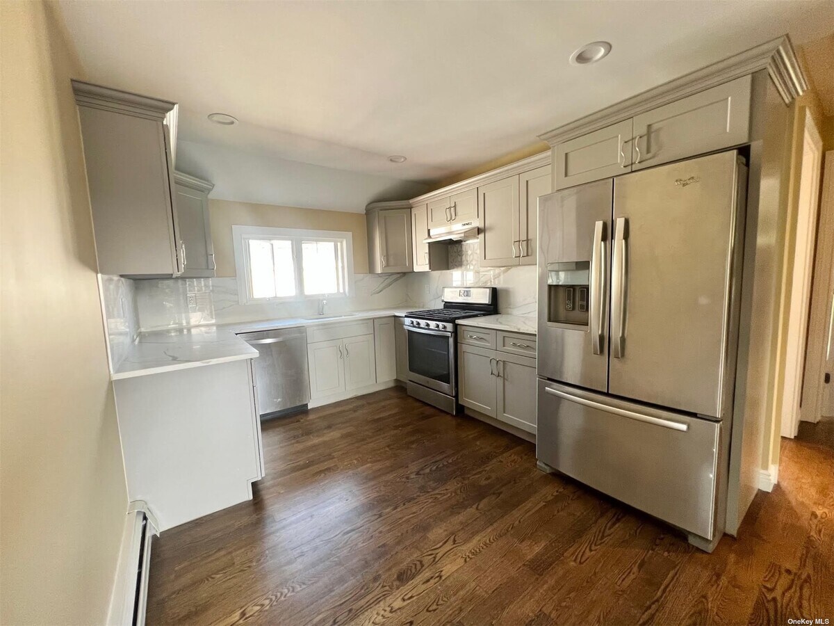 Photo - 20-19 154th St