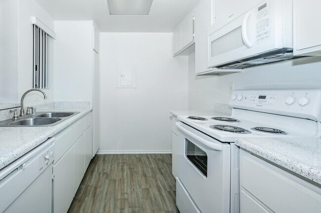 Pinecrest Apartment Homes