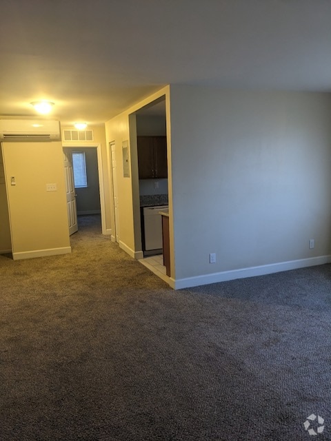 Building Photo - 247 Arlington St Rental