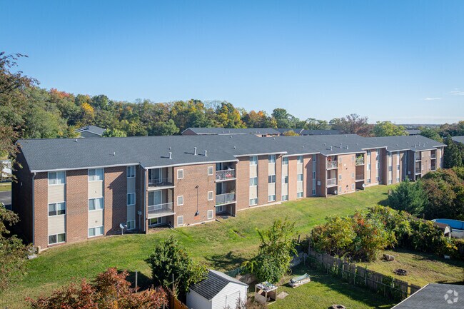 Photo - Fairlawn Apartments
